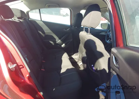 2018 Mazda Mazda3 Sport из США, поврежденный, VIN 3MZBN1U76JM201663